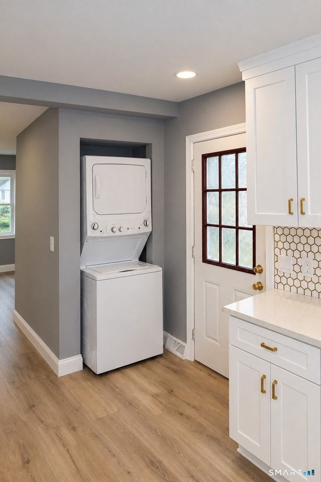 102 Highland St - Photo 4 of 8