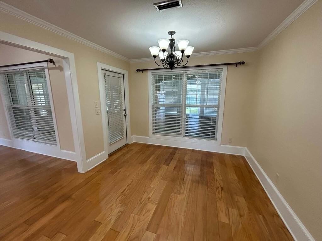 235 Princeton Dr - Photo 3 of 19