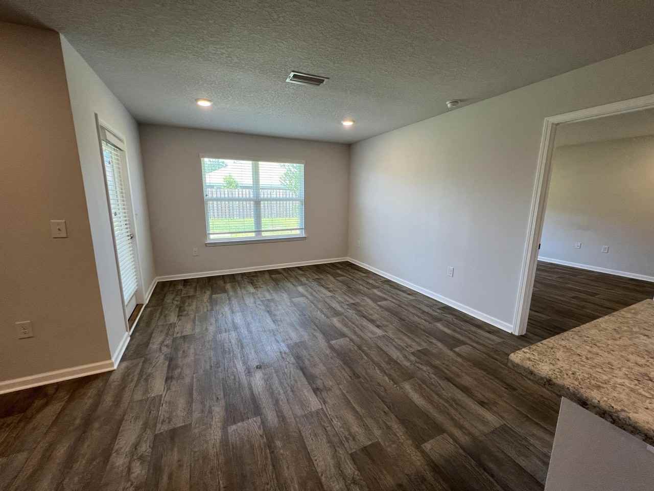 399 This Way - Photo 7 of 29