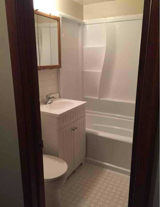 429 N Derby Ave - Photo 2 of 7
