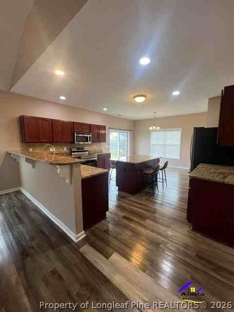681 Broad Dr - Photo 5 of 25