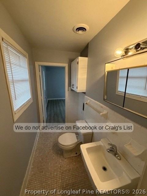 1021 W Rowan St #G - Photo 6 of 8