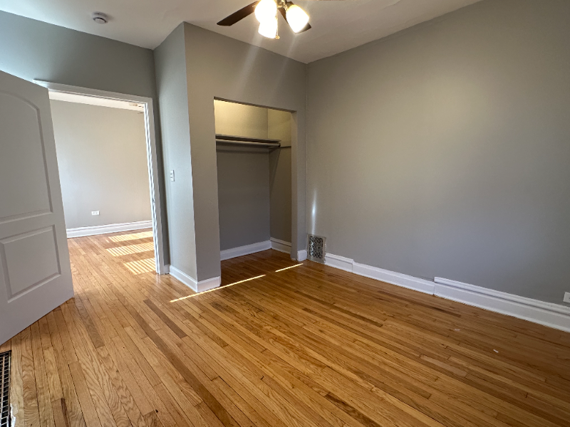 856 N Mayfield Ave #2S - Photo 6 of 10
