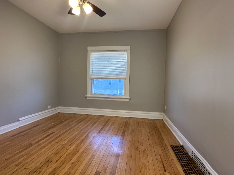 856 N Mayfield Ave #2S - Photo 7 of 10