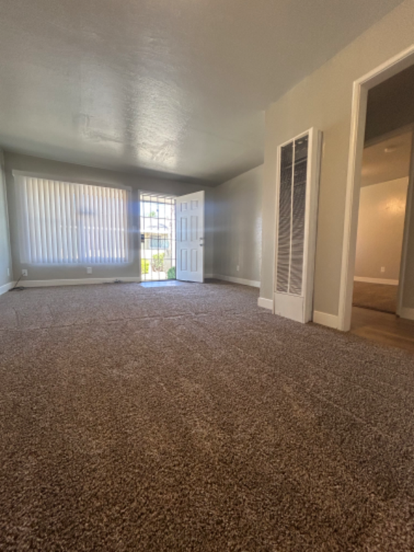 3323 E Clinton Ave - Photo 3 of 10