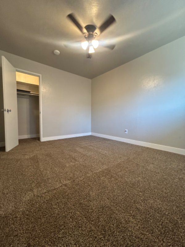 3323 E Clinton Ave - Photo 7 of 10