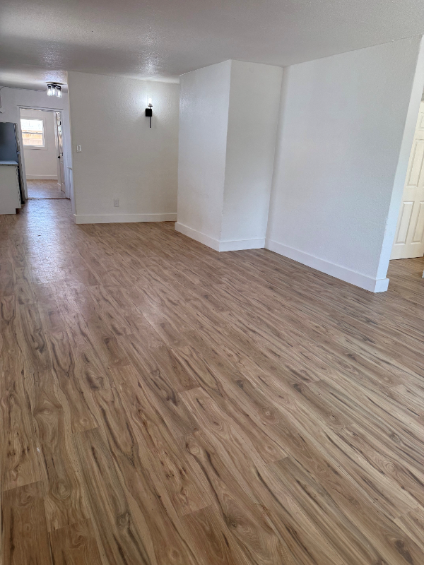 807 4th St #2 - Photo 4 of 12