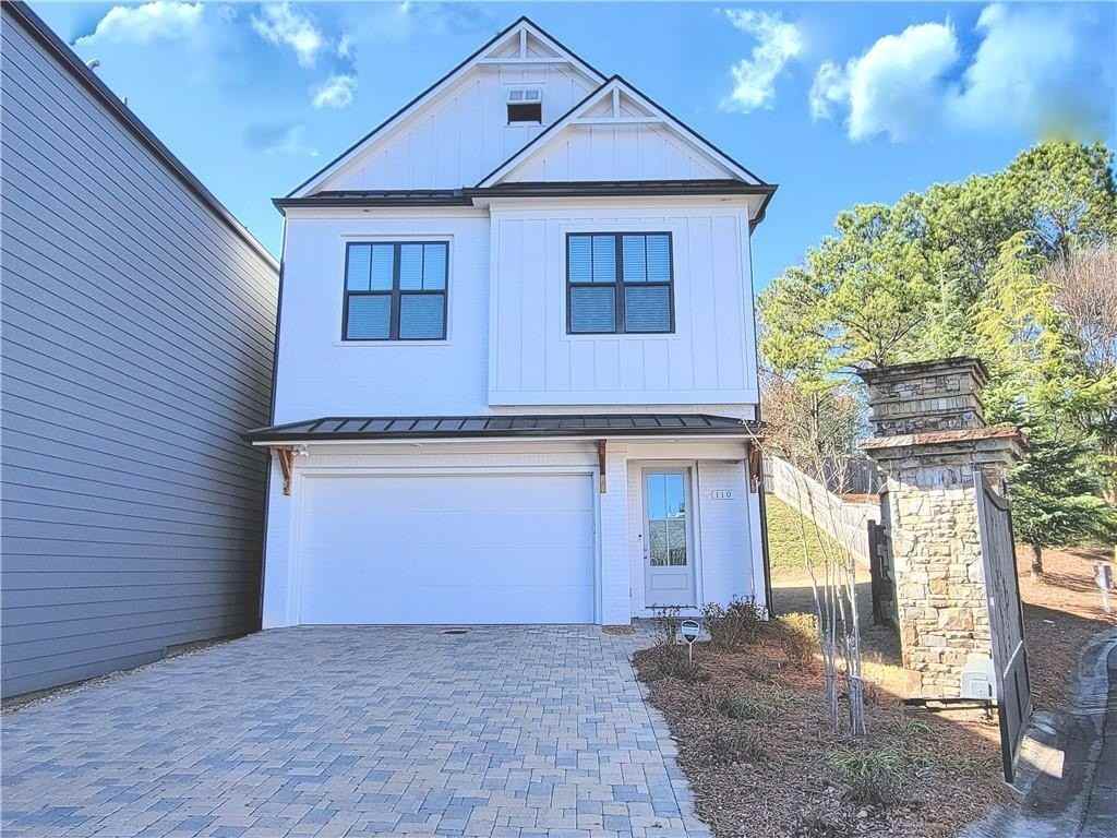 110 Village Green Ave - Photo 5 of 23