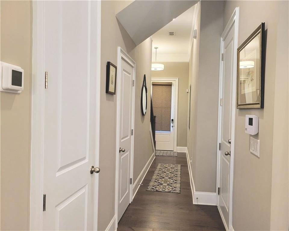 110 Village Green Ave - Photo 7 of 23