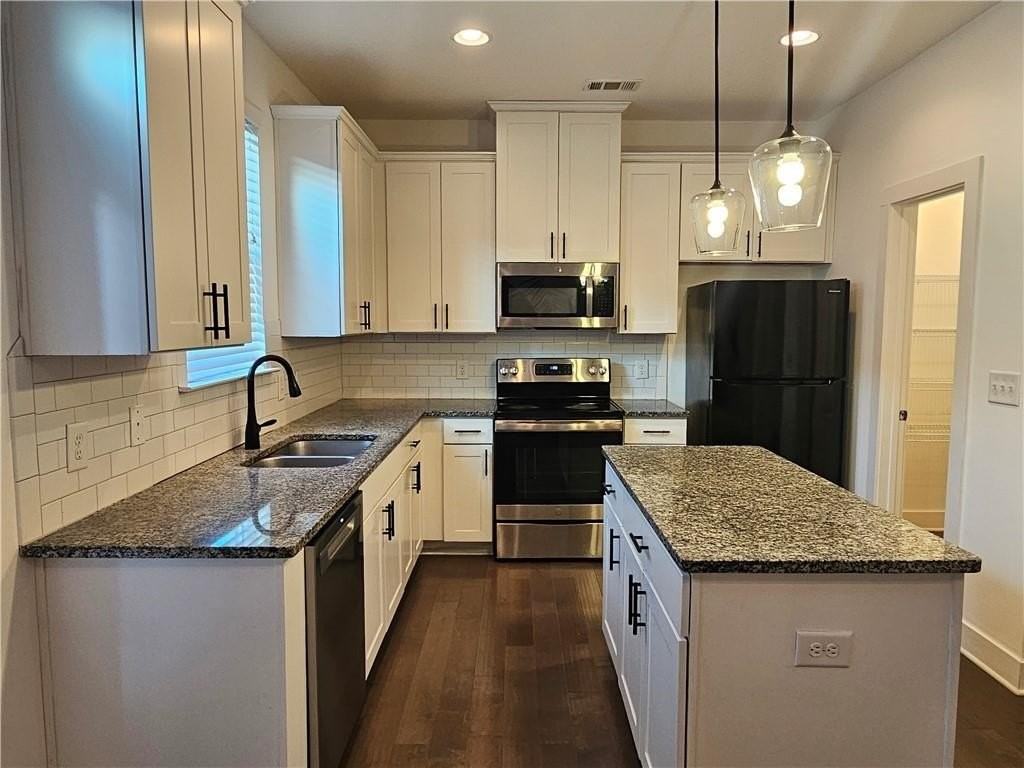 73 S Auburn Landing Pl - Photo 2 of 34