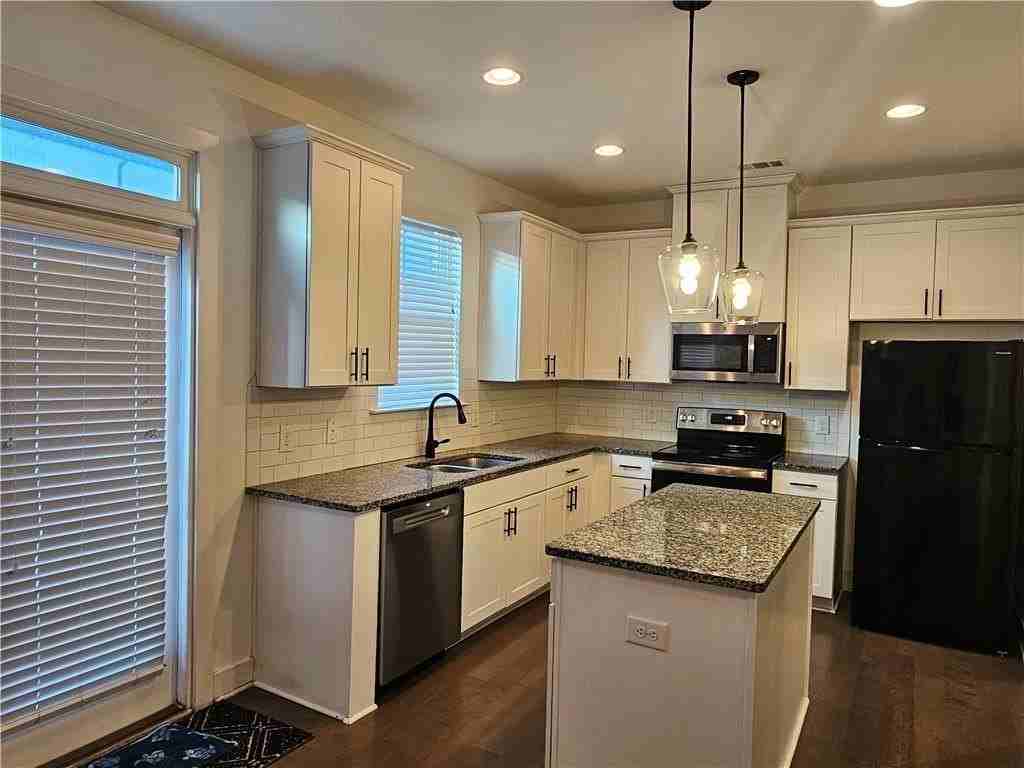 73 S Auburn Landing Pl - Photo 4 of 34
