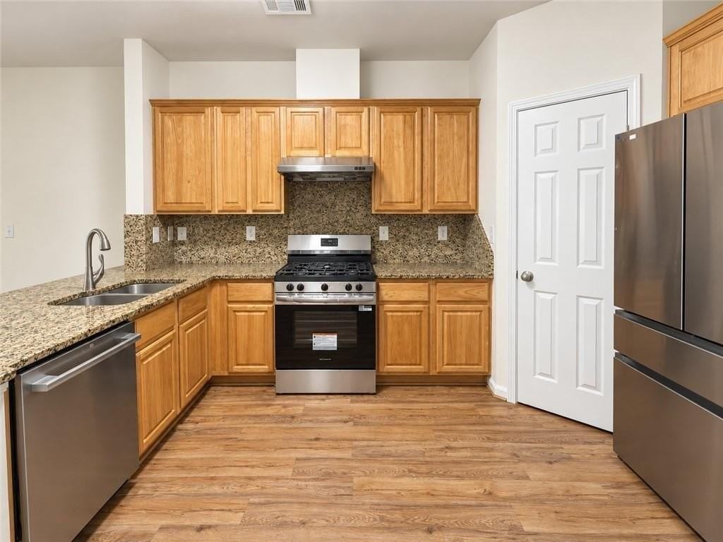 1503 Cove Creek Cir - Photo 5 of 19