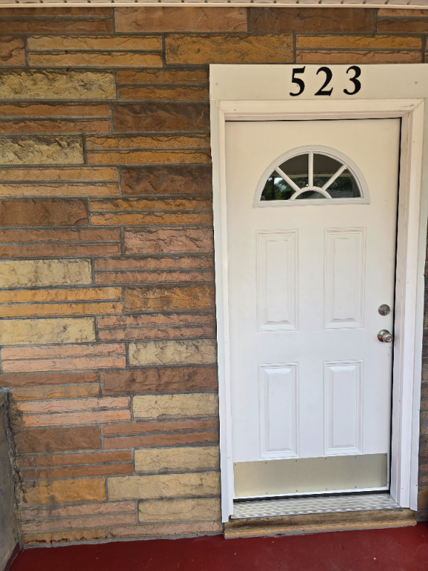 523 Logan Ave - Photo 2 of 20