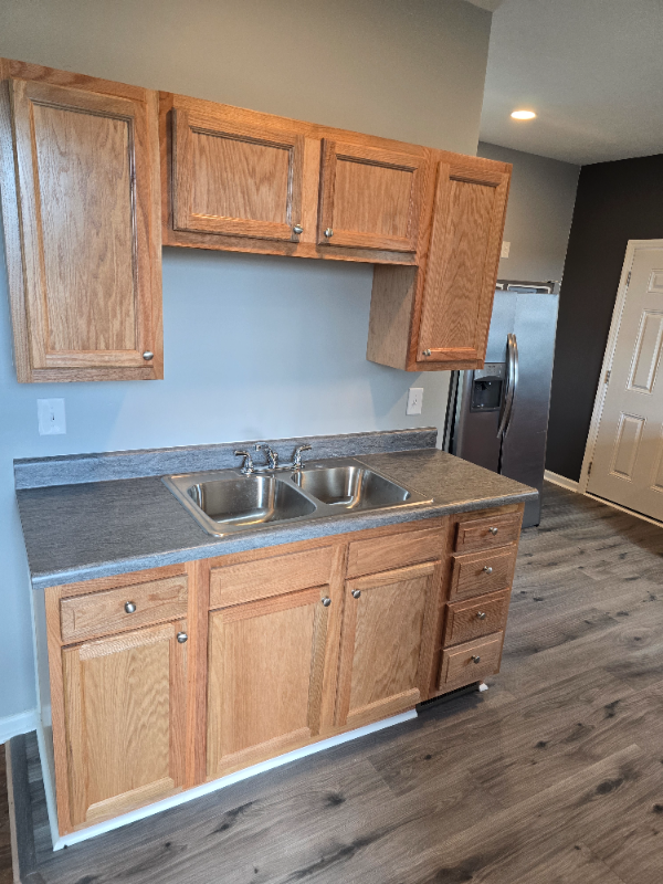 523 Logan Ave - Photo 5 of 20