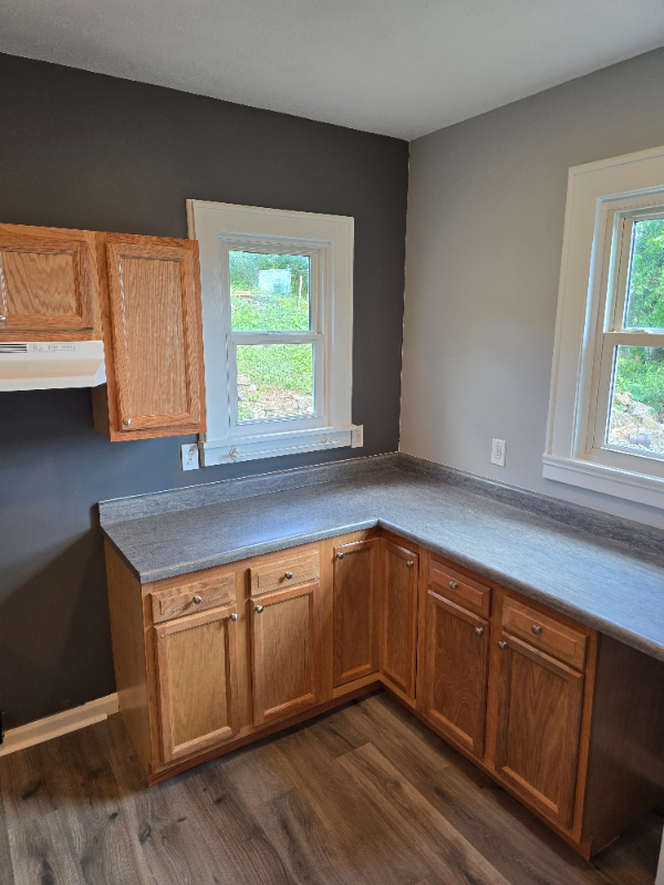 523 Logan Ave - Photo 6 of 20