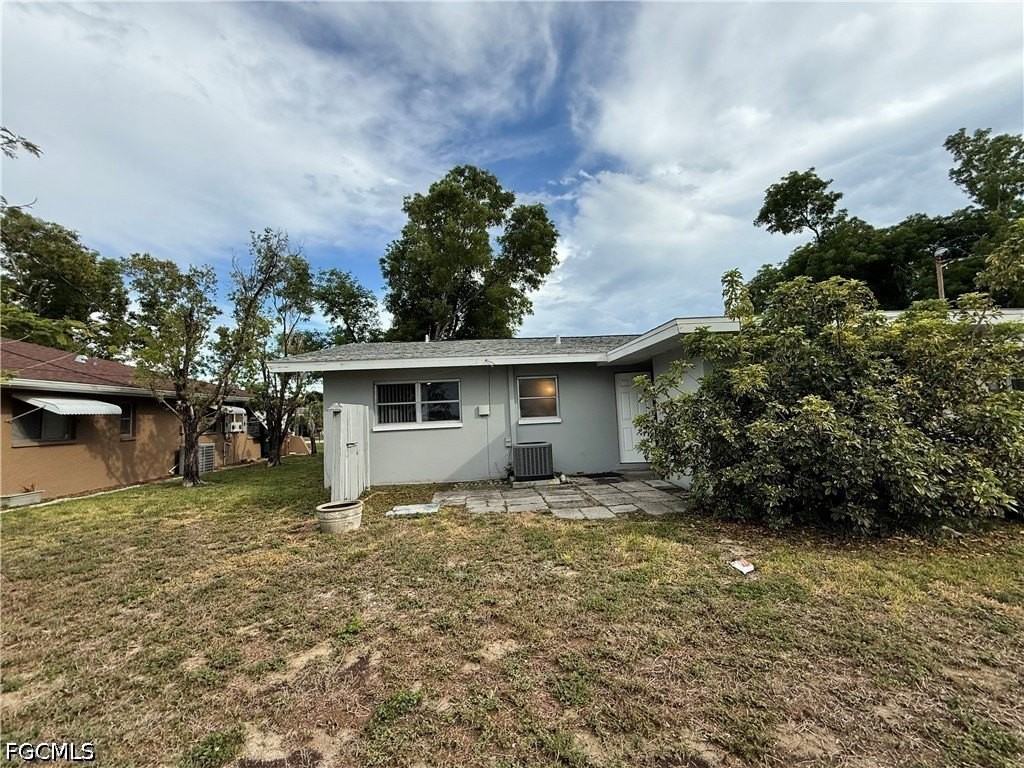 329 Tudor Dr #R - Photo 2 of 12