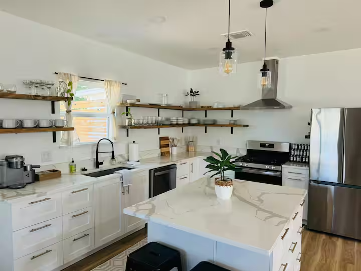 311 Church St - Photo 4 of 12