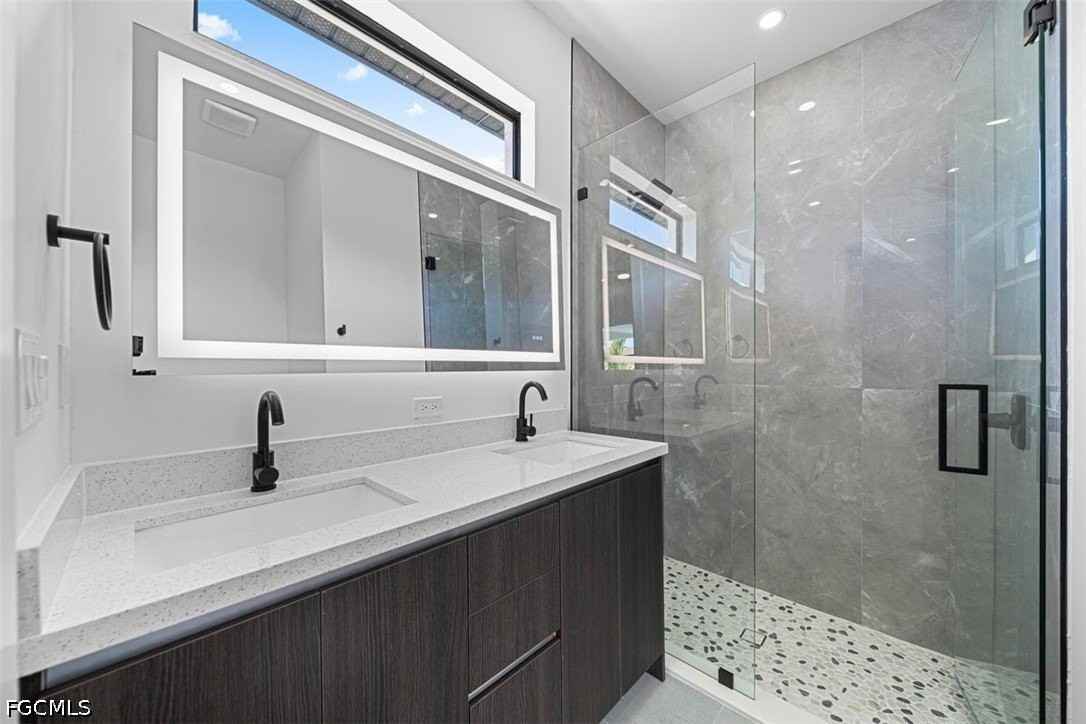 3623 Nw 45th St - Photo 4 of 36
