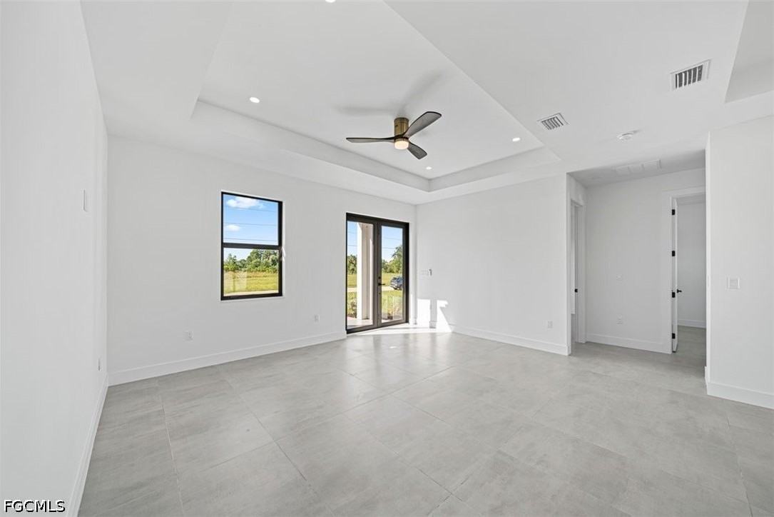 3623 Nw 45th St - Photo 6 of 36