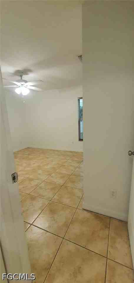 403 Lovers Ave - Photo 4 of 14