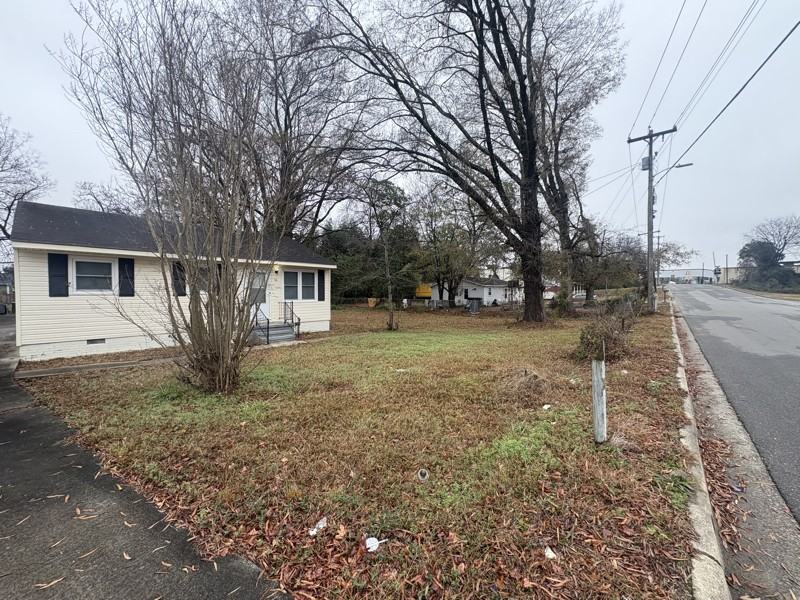 609 W Holly St - Photo 2 of 12