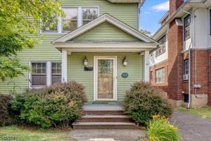 featured image of 44 Walnut Cres