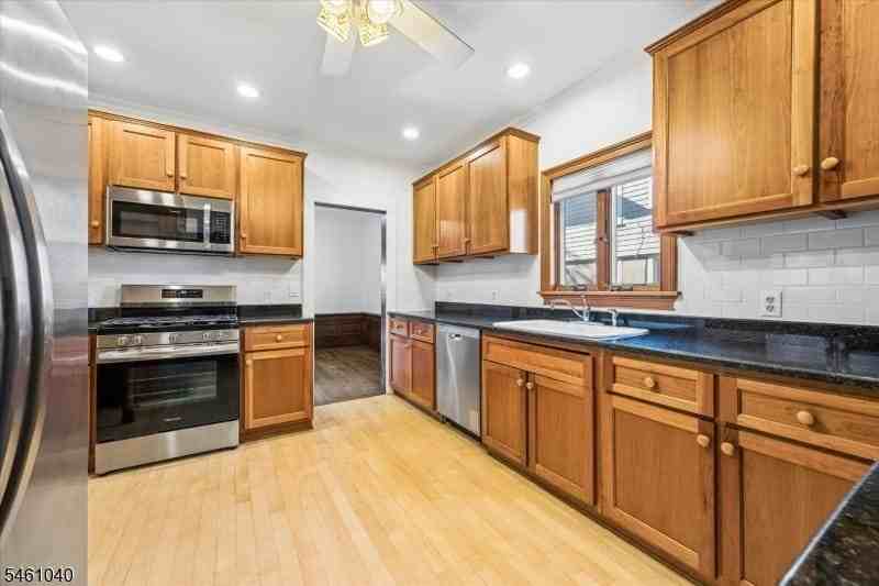 44 Walnut Cres - Photo 4 of 23