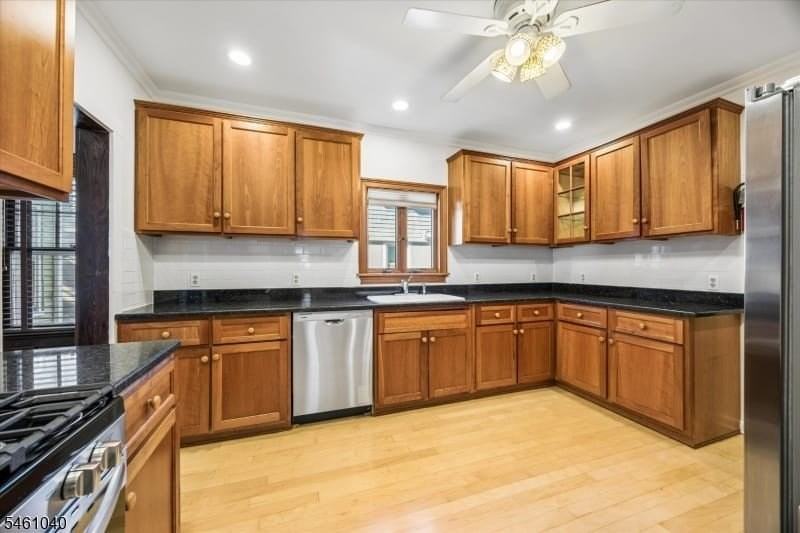 44 Walnut Cres - Photo 5 of 23