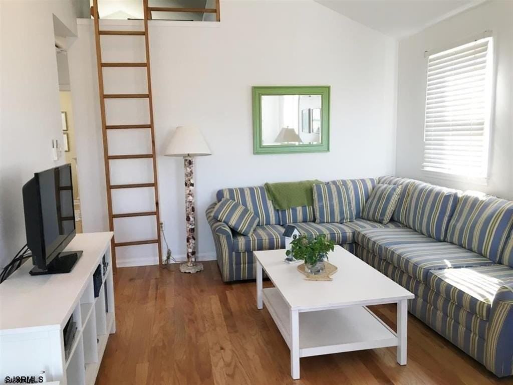 2815 Haven Ave - Photo 3 of 16