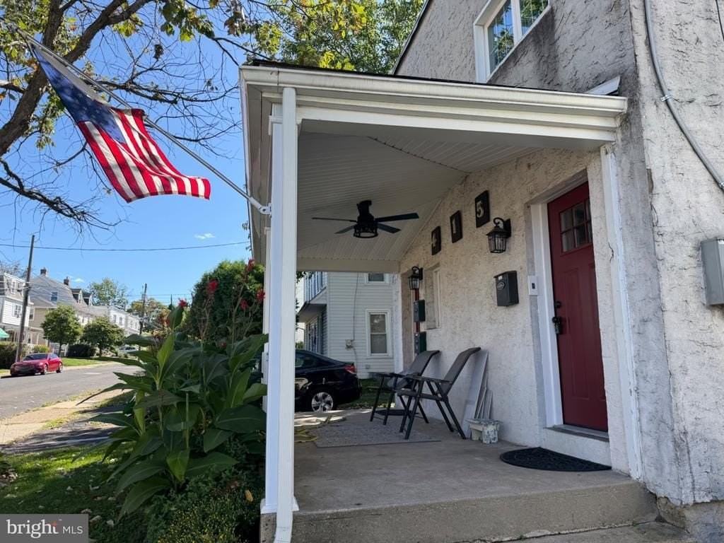 415 Maple St - Photo 2 of 17