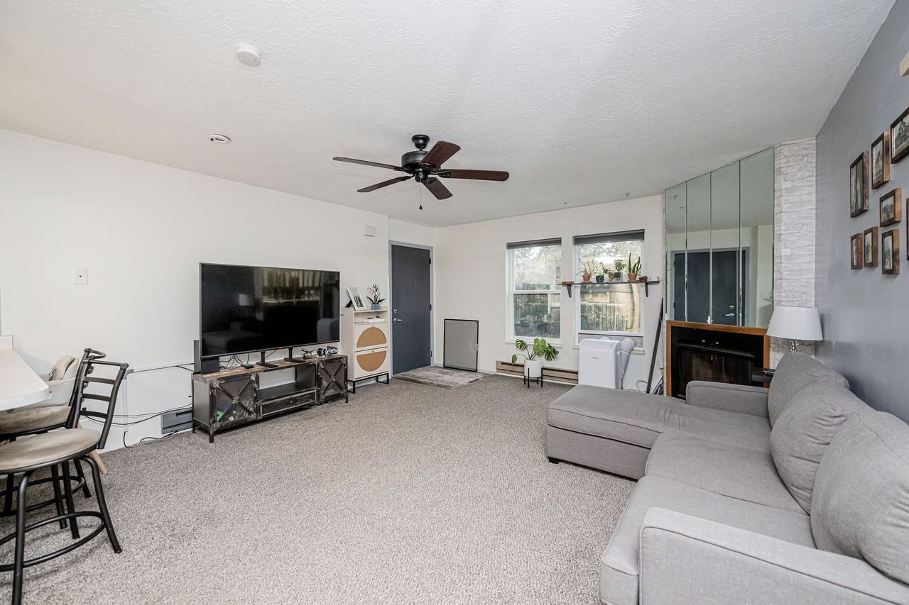 3615 N Wolf Creek Dr - Photo 5 of 17
