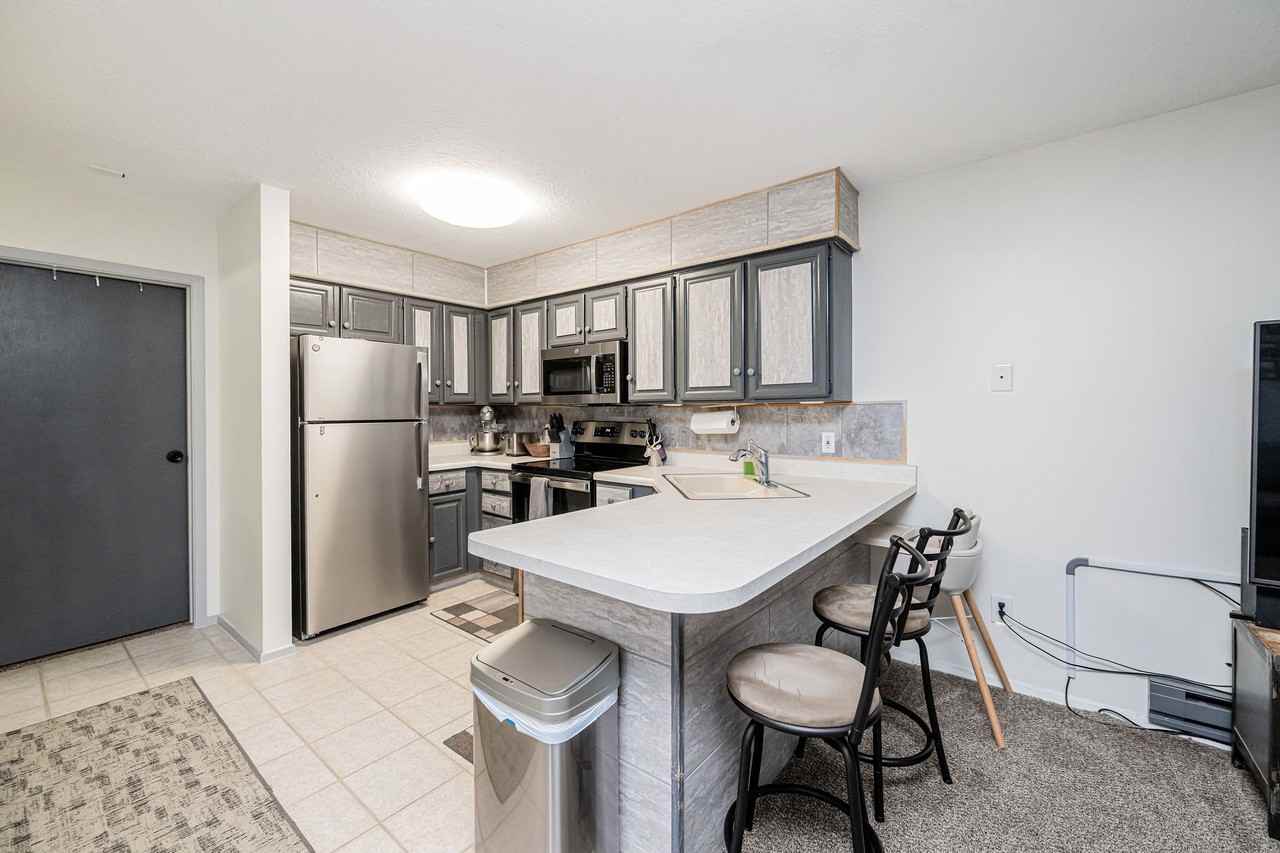 3615 N Wolf Creek Dr - Photo 6 of 17