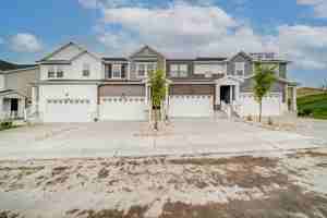 featured image of 16422 S Bull Spring Ln