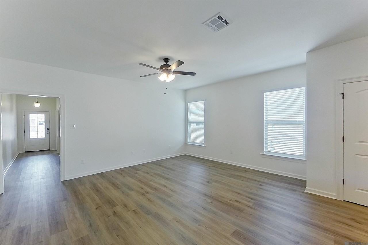 118 Teddy Ln - Photo 2 of 18