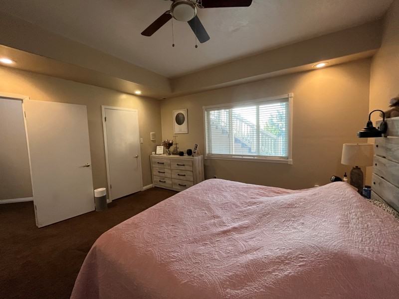 113 N Valley View Dr - Photo 2 of 16