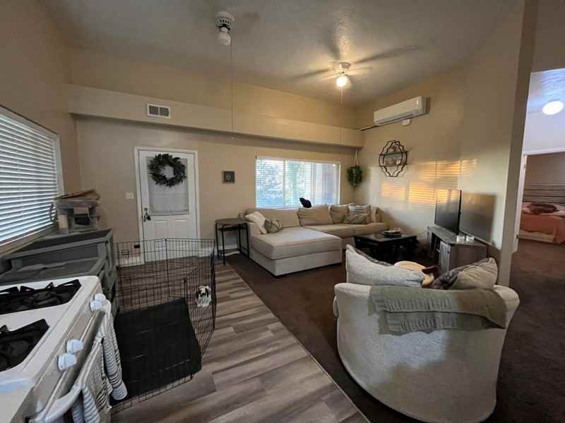 113 N Valley View Dr - Photo 3 of 16