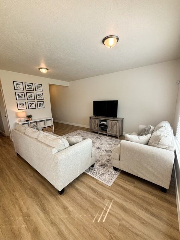 875 Ws - Photo 3 of 15