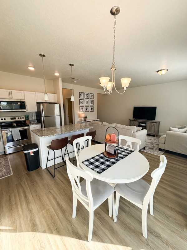 875 Ws - Photo 6 of 15