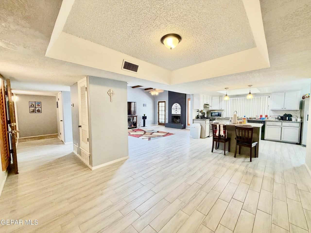 11324 Tom Ulozas Dr - Photo 4 of 33