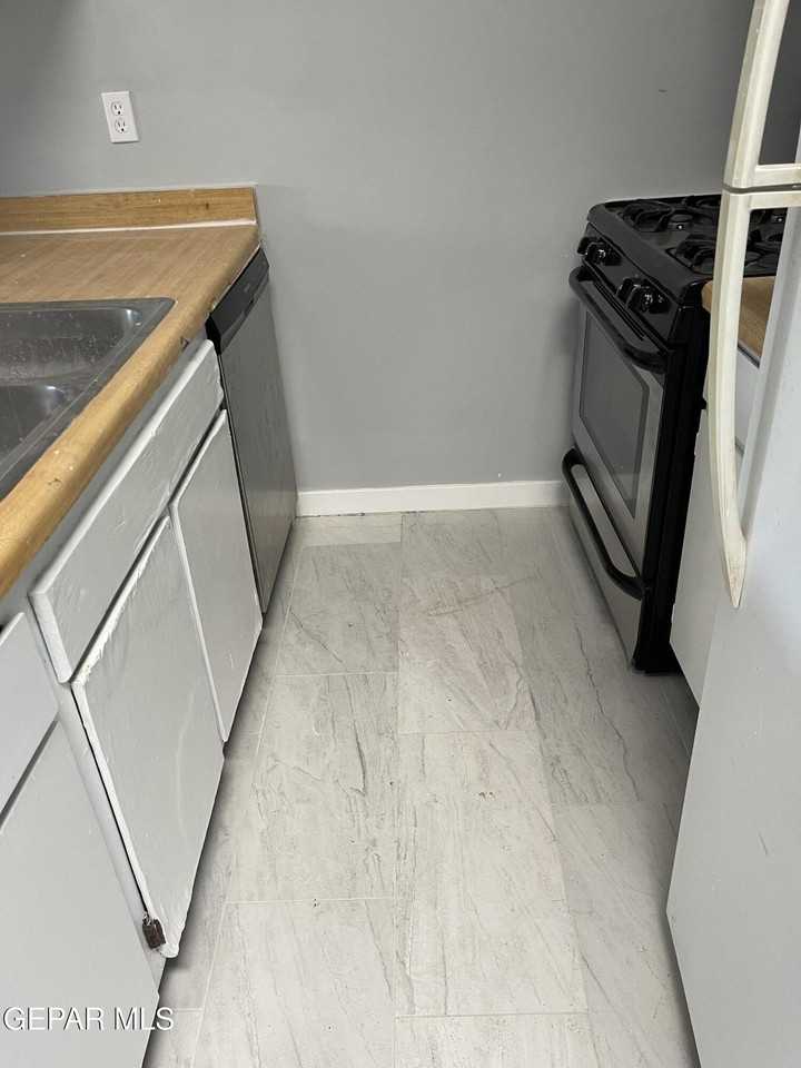10524 Shannon Pl #D - Photo 3 of 5