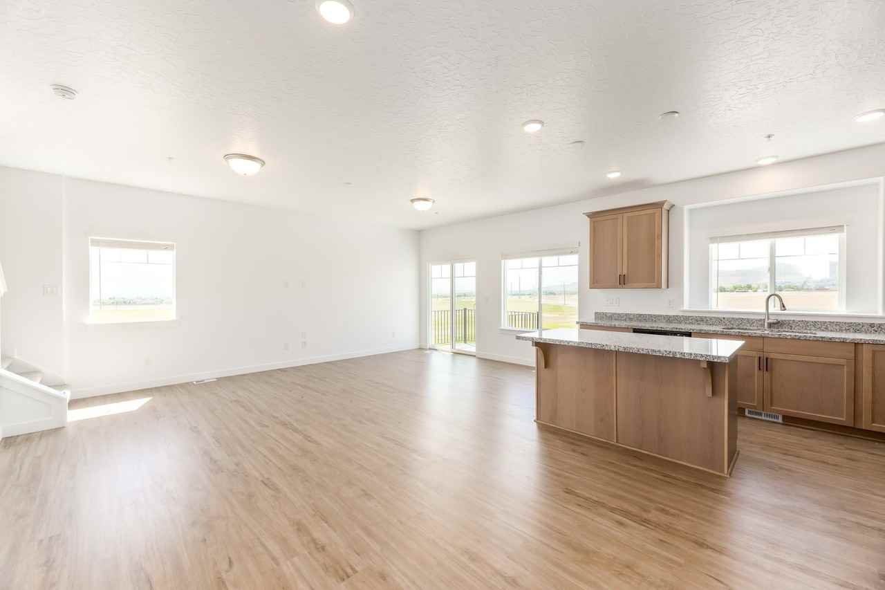 4198 W Gooseneck Ct - Photo 4 of 20