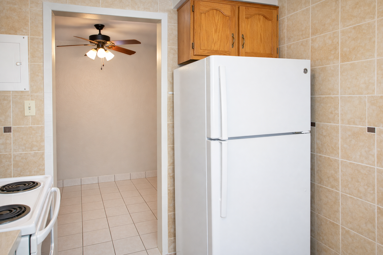 WINCHESTER APARTMENTS -- 016 - Photo 6 of 11