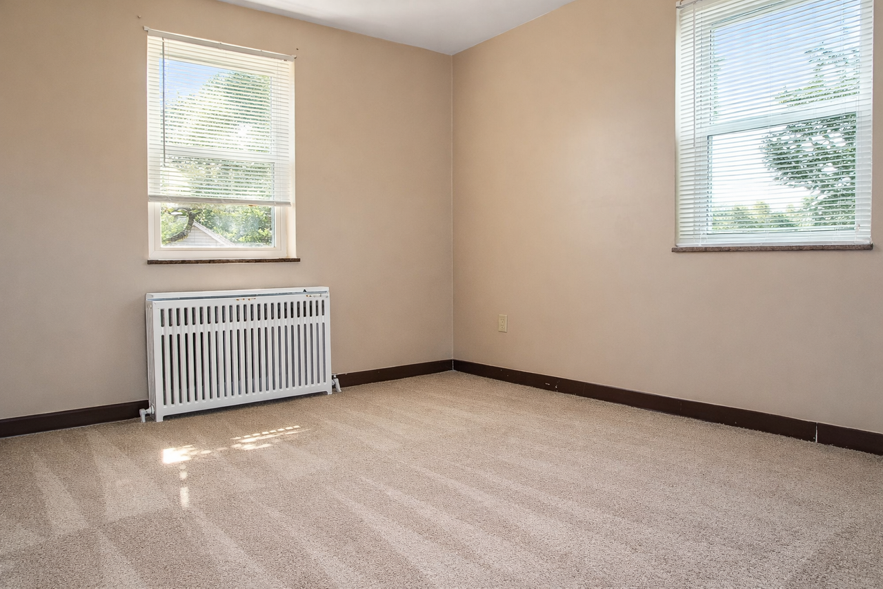 WINCHESTER APARTMENTS -- 016 - Photo 7 of 11