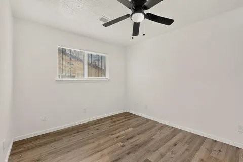 12608 Copper Ave Ne #C - Photo 2 of 9