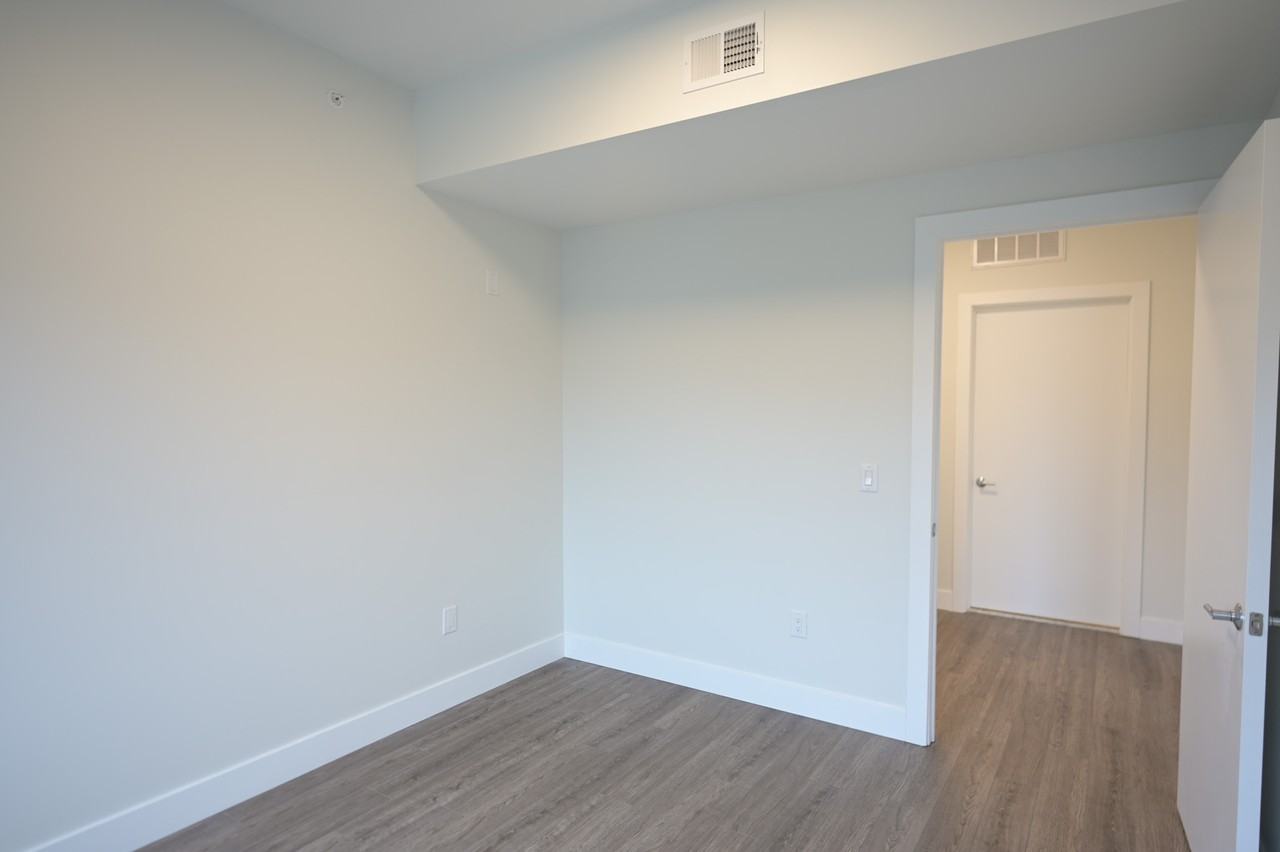 475 William Street - Photo 7 of 50