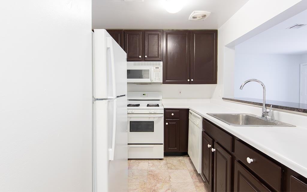 394 S Harrison Street - Photo 7 of 50