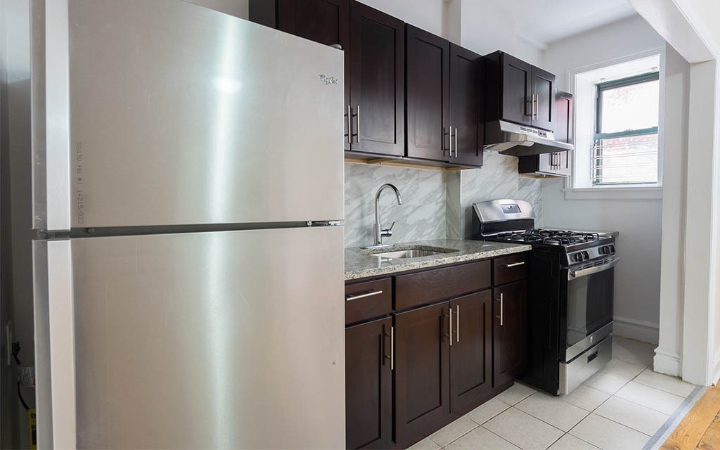 111 S Harrison Street - Photo 7 of 11