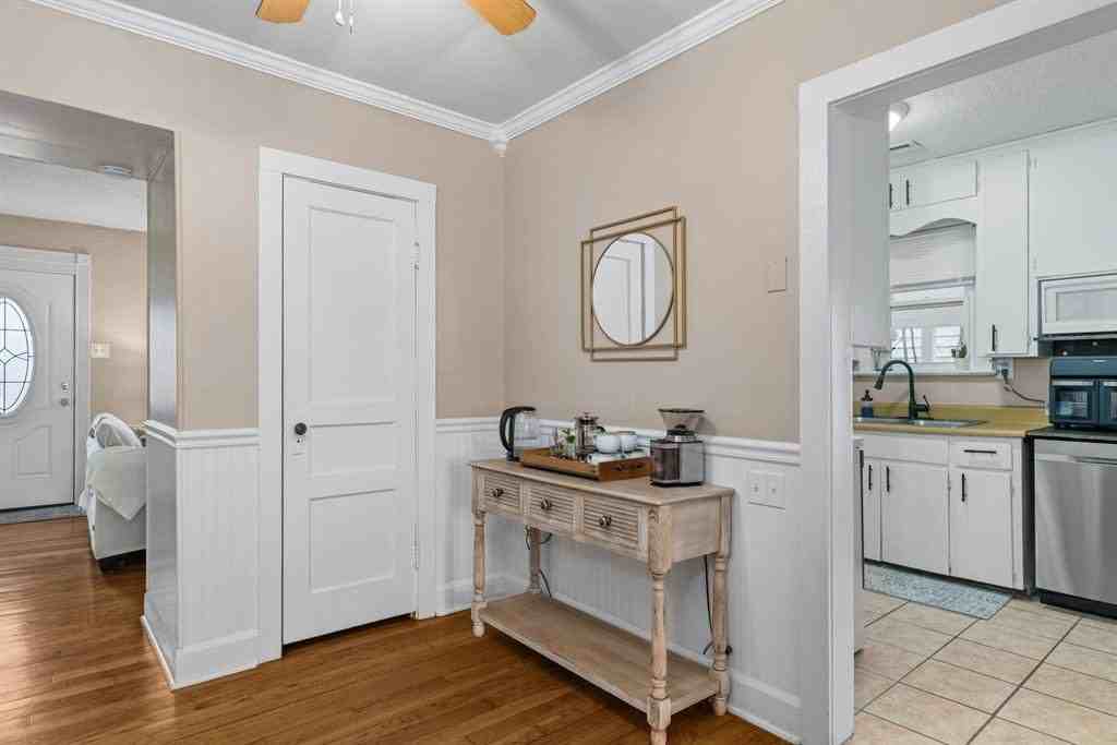 800 Ford Ave - Photo 3 of 18
