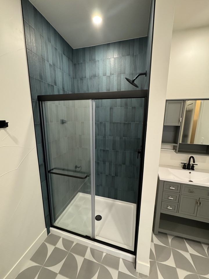 717 West 9th Avenue - Photo 6 of 11