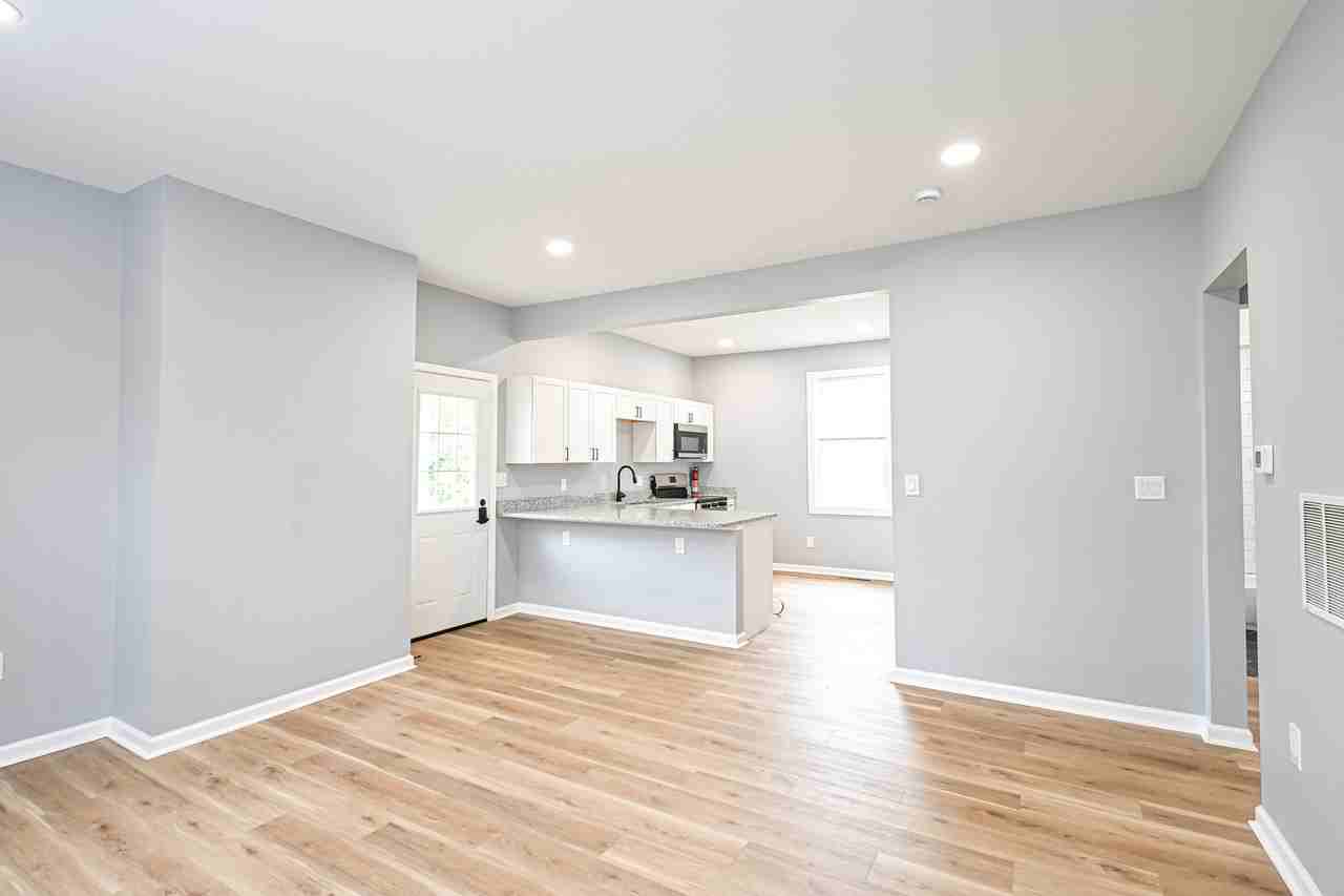 9350 Reading Road - Photo 4 of 27